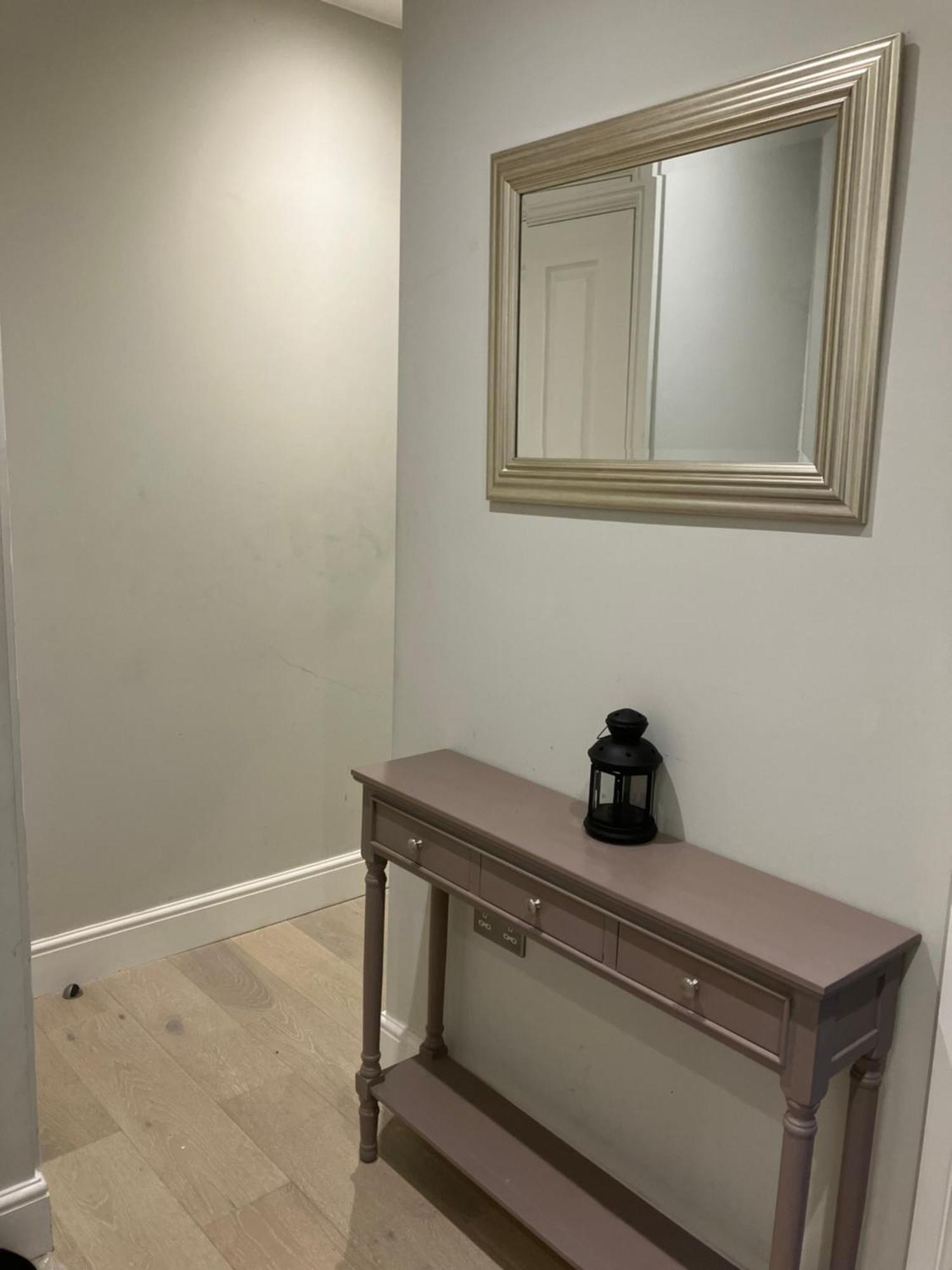 Brilliant 2 Bed Apartment - Spacious, Central & Well-Connected Лондон Екстер'єр фото